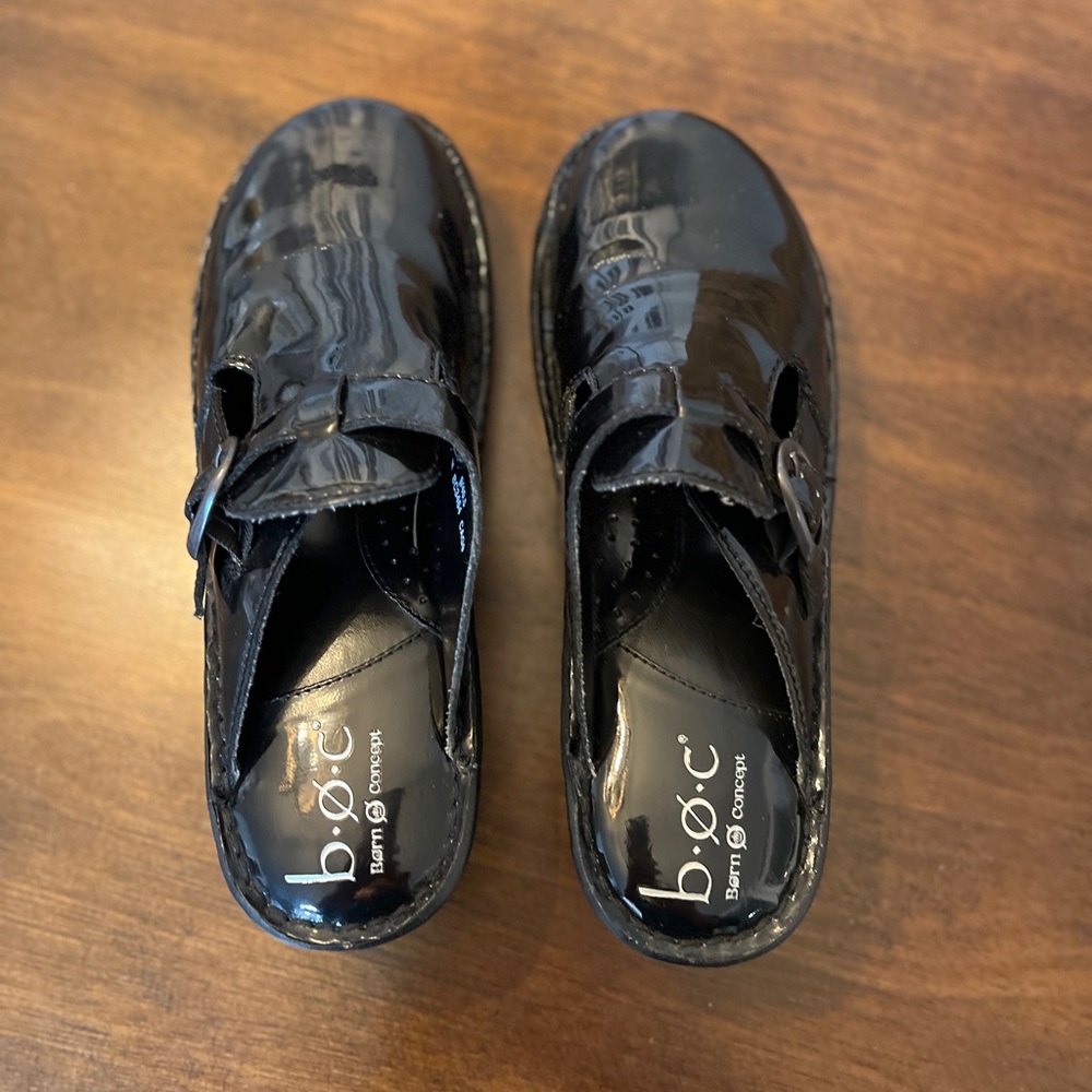 b.o.c. Clogs - 9 - Picture 8 of 10